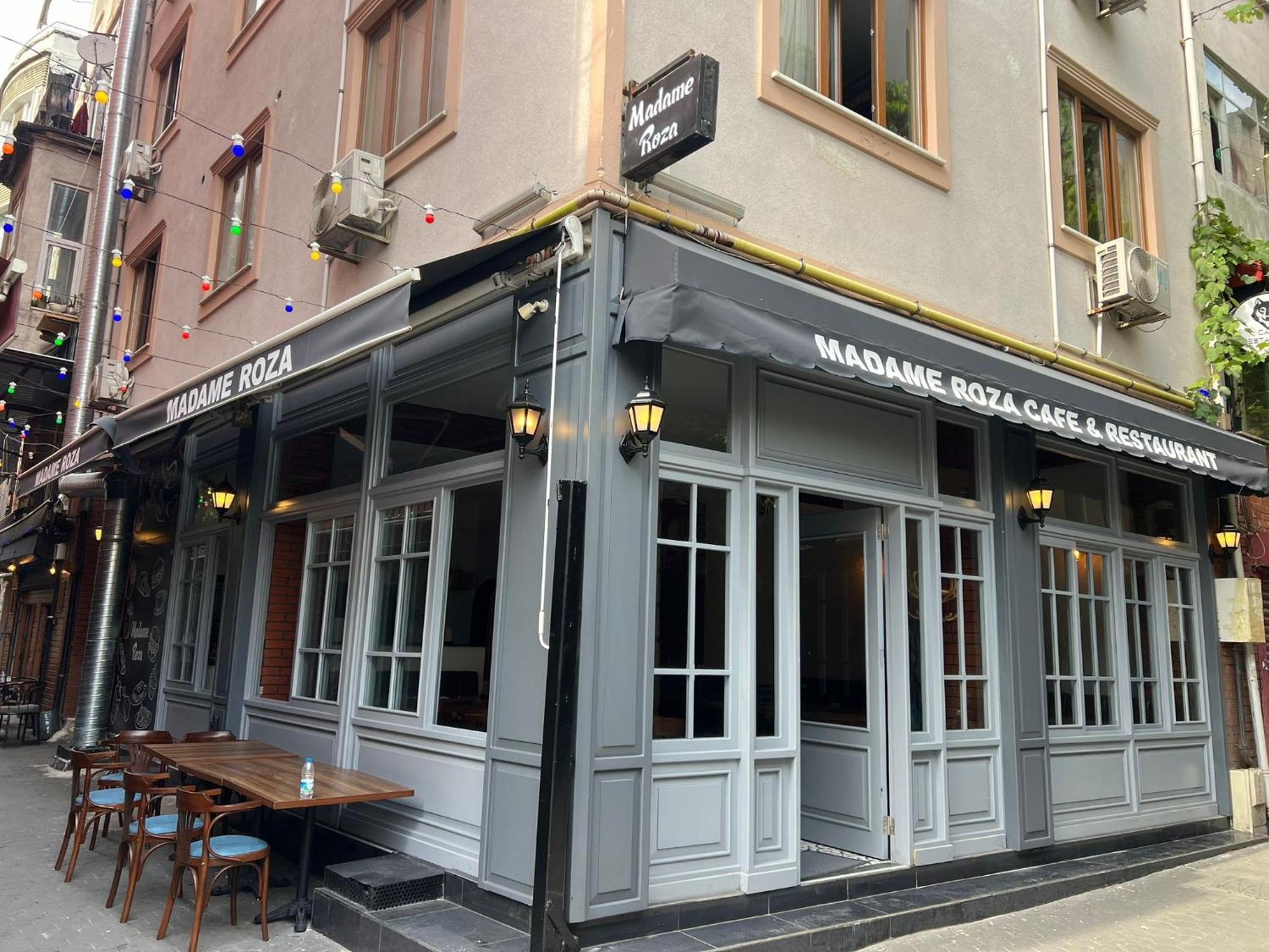 Madame Roza, Istanbul